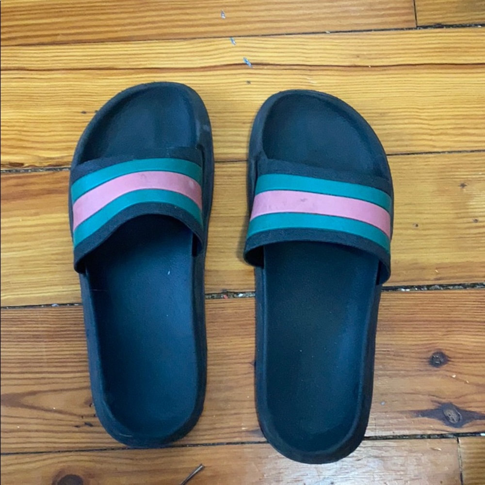 gucci slides